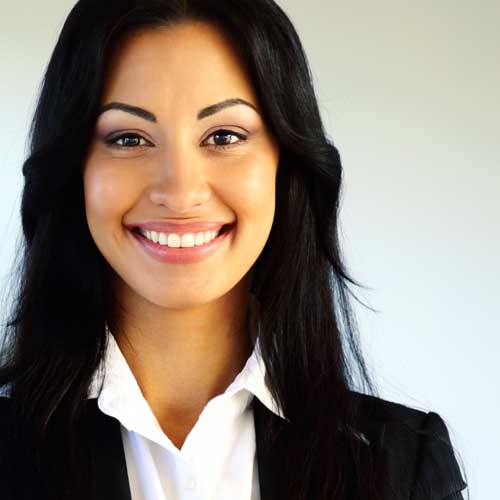 employee-headshot professional woman